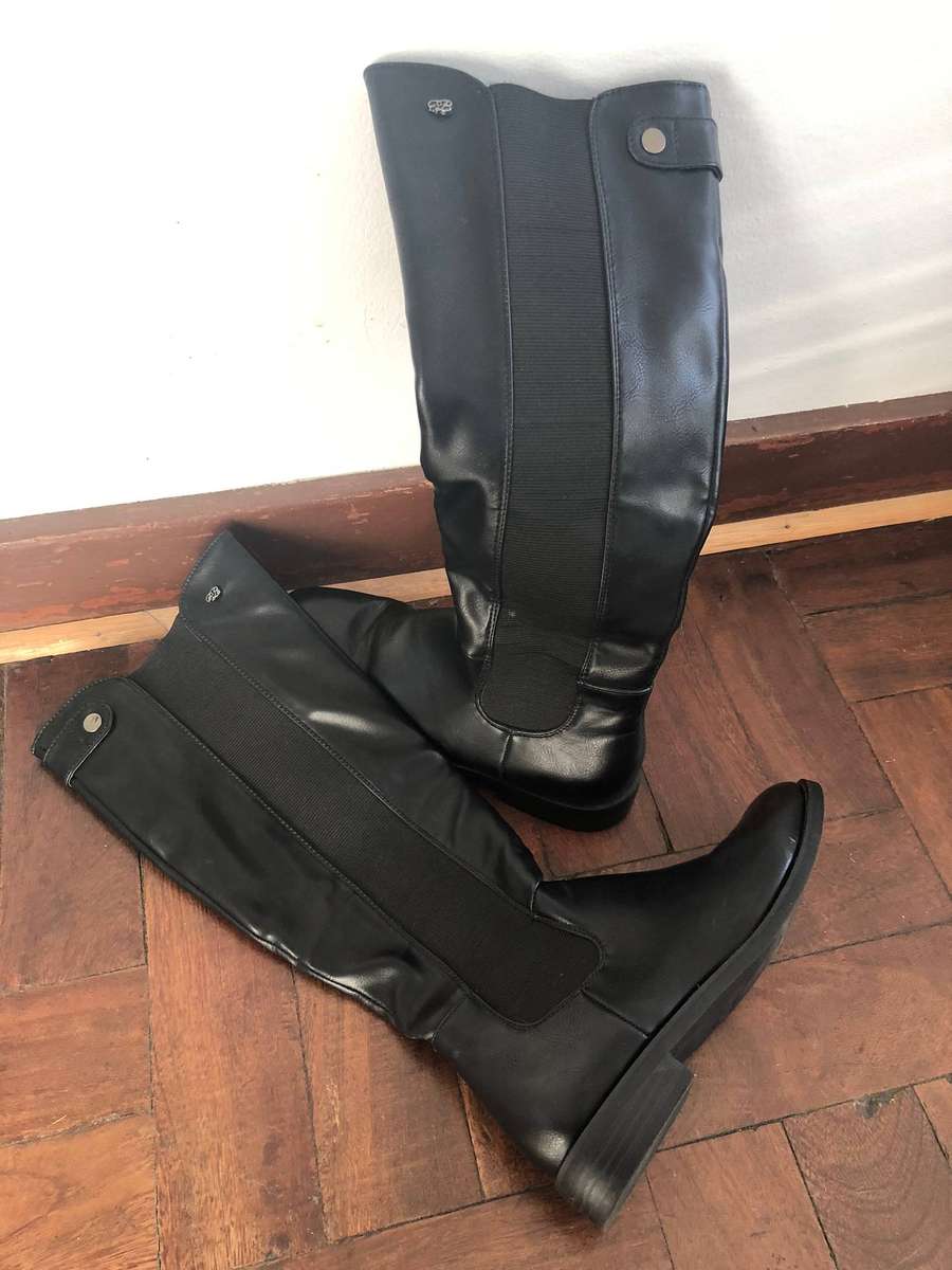 Miss Black Boots Calf High (under knee)