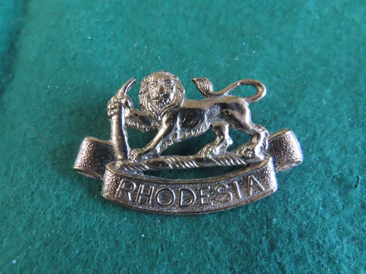 Rhodesia - Bush War - General Service and Staff Corps Cap Badge