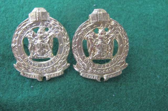 South Africa - SA Railway Police Pair of Collar Badges