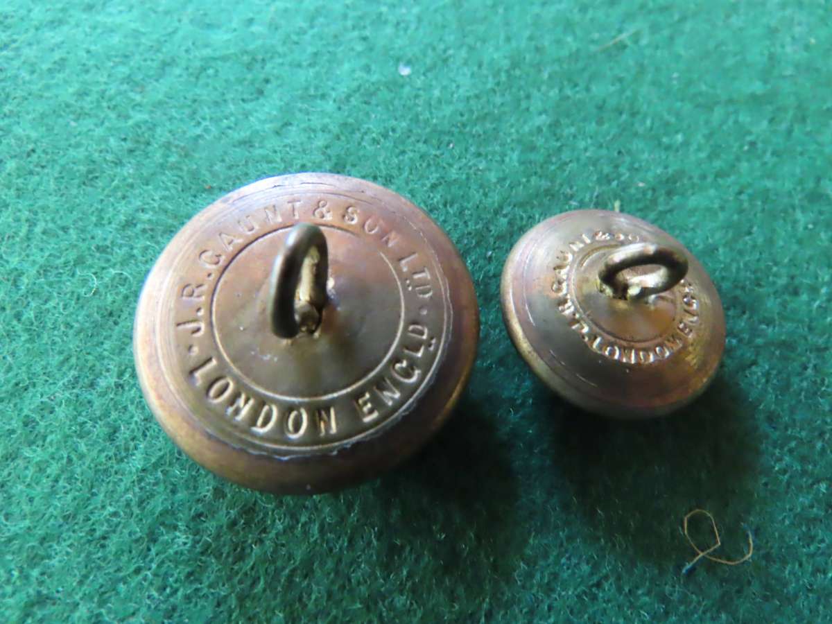Great Britain -Liverpool Regiment - 2 Buttons K/C - 24, and 18mms