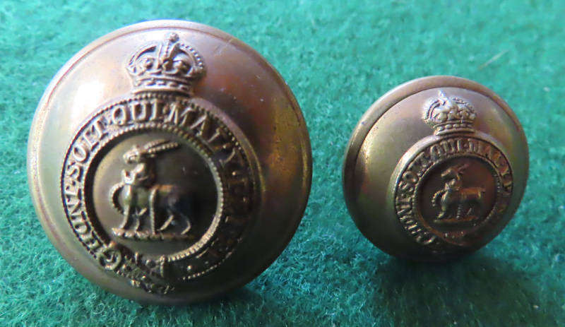 Great Britain - Royal Warwickshire Regiment - 2 Buttons K/C - 24, and 18mms