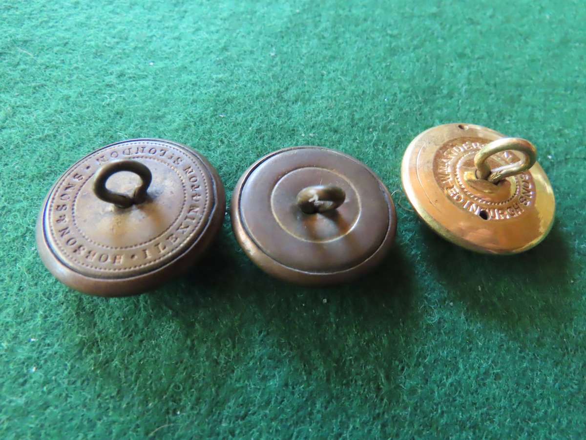 South Africa - Transvaal Scottish Volunteers - 3 Buttons - all 24mms