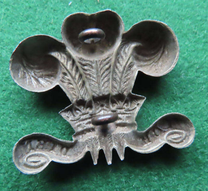 Great Britain - 3rd Dragoon Guards - Corporals Cap Badge