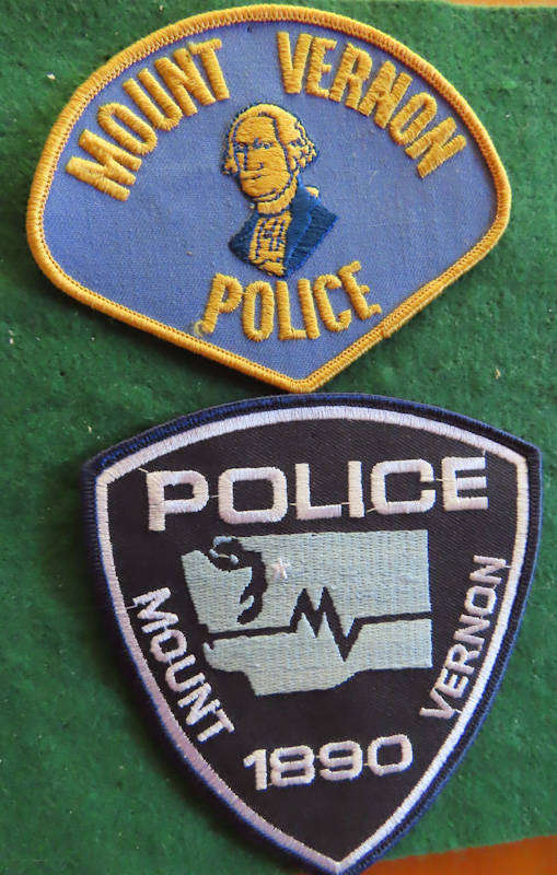 USA -2 Mount Vernon Police Cloth Patches