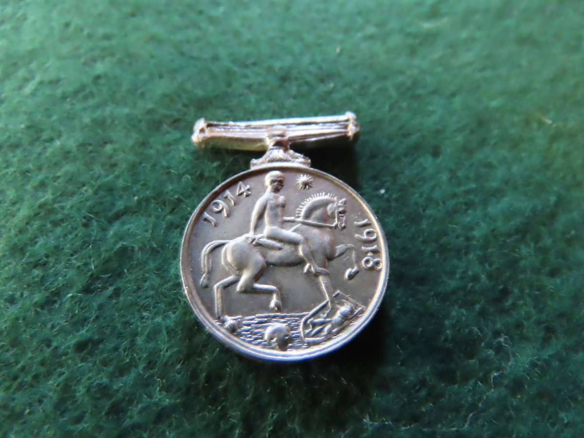 Commonwealth  Miniature -WWI - Medal - 1914-18 War Medal -Silver ?