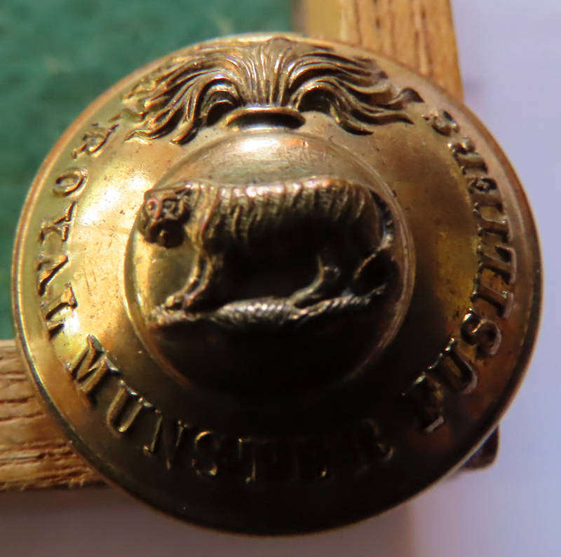 Great Britain - Royal Munster Fusiliers - Button 24.5mms