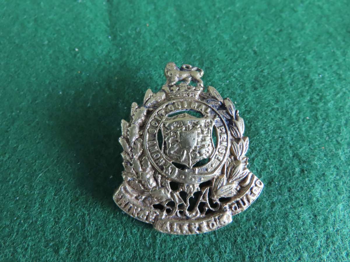 South Africa - Prince Alfreds Guard Cap Badge - Field Made