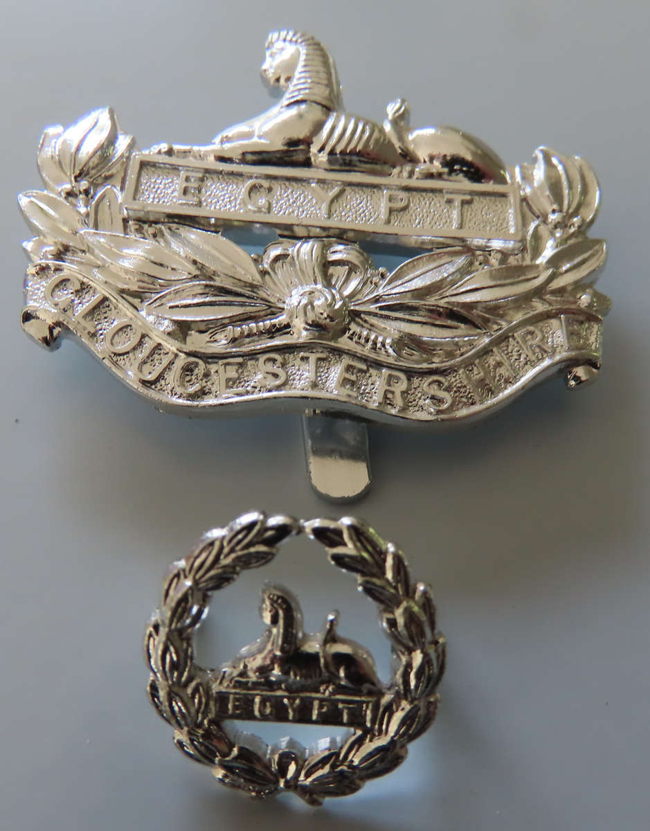 Great Britain - Gloucestershire Regiment Cap and Back Badge - Silver Coloured Staybright