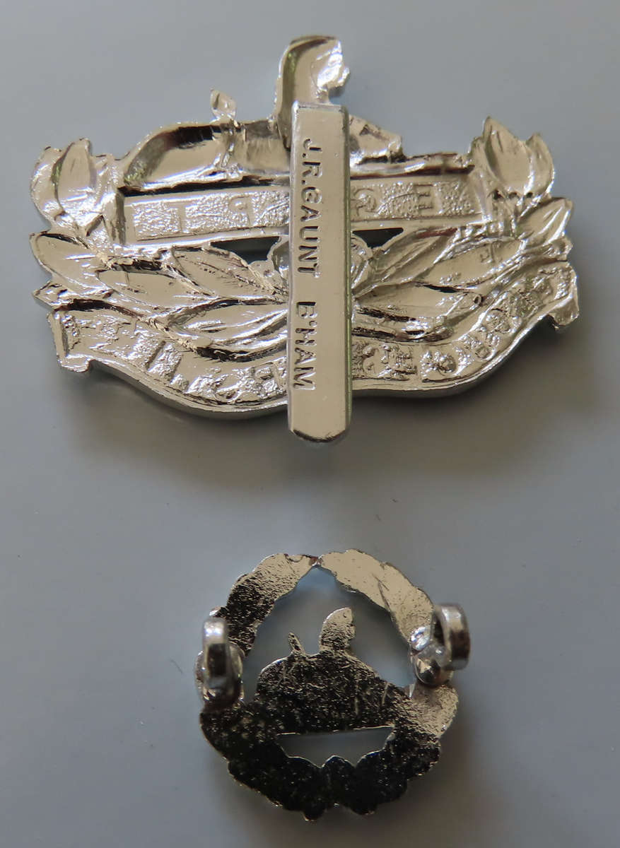 Great Britain - Gloucestershire Regiment Cap and Back Badge - Silver Coloured Staybright