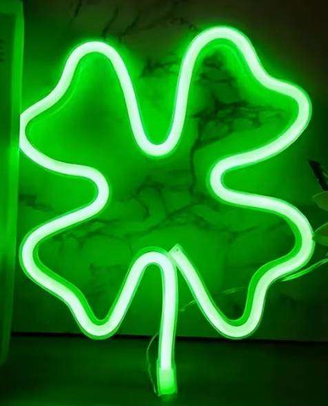 St Patrick's Day Neon Shamrock Light (22x22cm)
