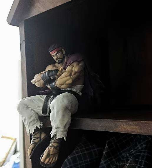 Street Fighter: Sitting Ryu Figure 14cm