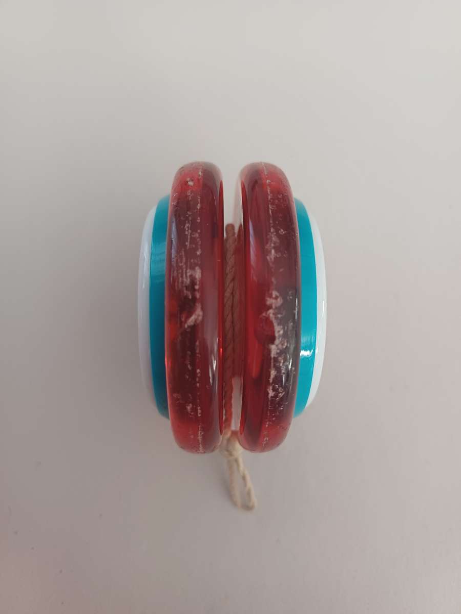 Genuine 1980's Russell Super Coca-Cola Yo-Yo With String! Made in South Africa!