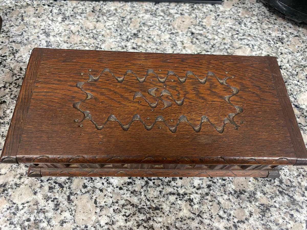 3 antique boxes (valuable)