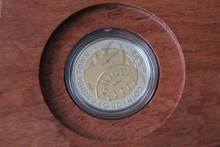 2015 Griqua Town Proof R5 with magnifier (Still sealed)
