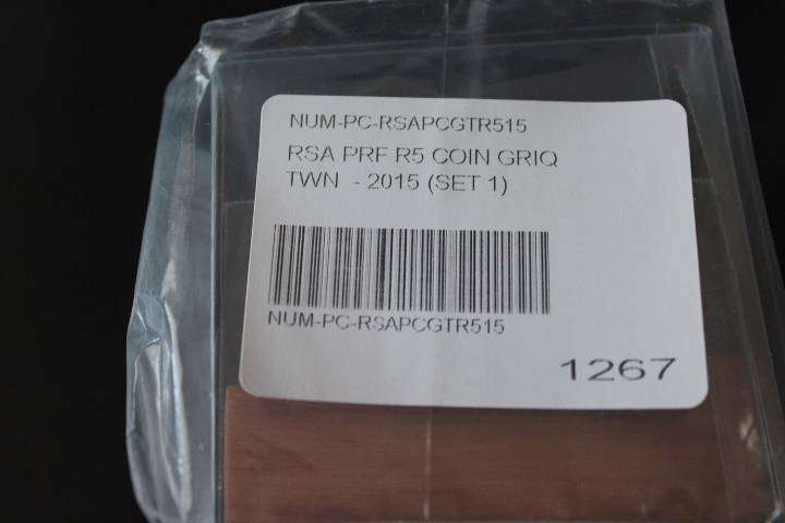 2015 Griqua Town Proof R5 with magnifier (Still sealed)