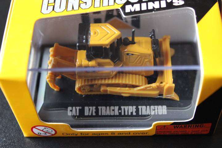 Norscot, CAT D7E Track Type Tractor, N Scale