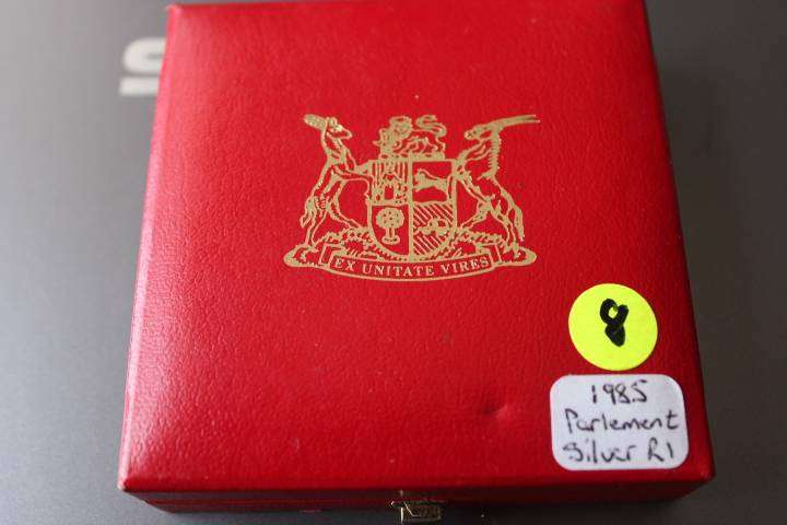 1985 Parliament Silver R1, Spot R717.72