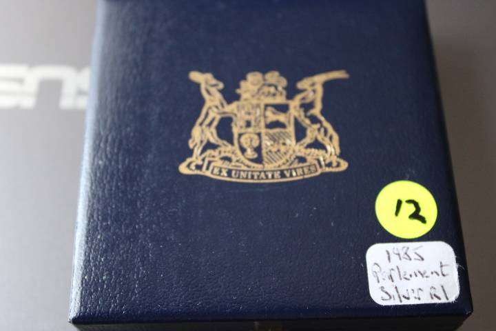 1985 Parliament Silver R1