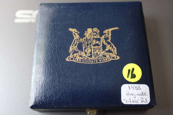 1988 Hugenote Silver R1, Spot R717.72