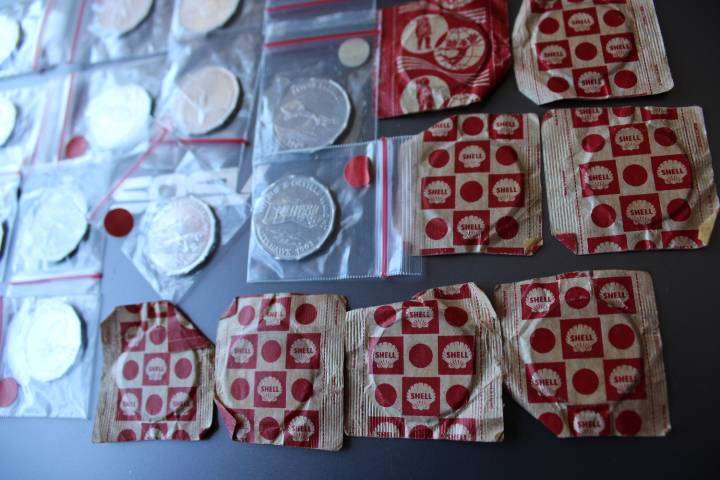 1969 Shell Man in Flight 28 tokens of which 10 are still sealed