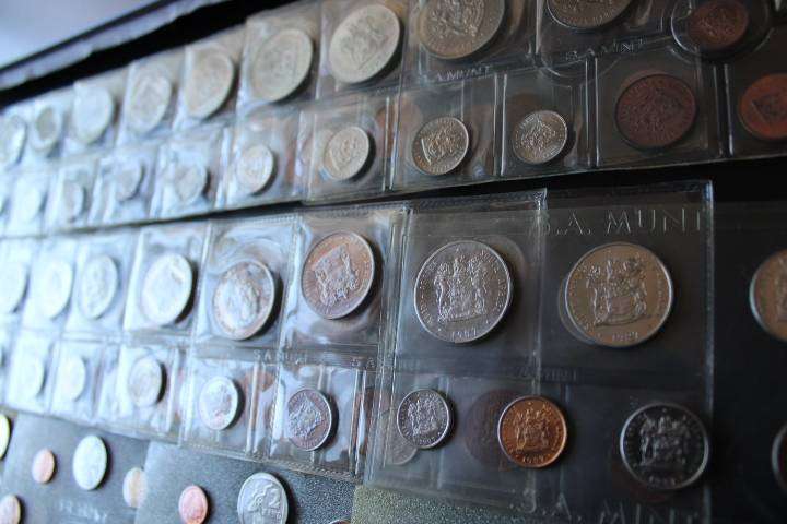 1967A/E to 1993 Complete Set, includes 13 Silver R1 coins (29 Sets in total) R 9 316.32 in Silver