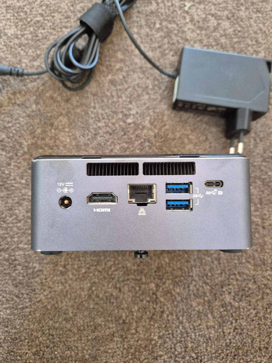 Intel NUC i3 - SSD - Windows 10