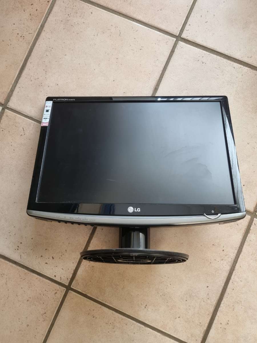 LG Flatron 19" Monitor