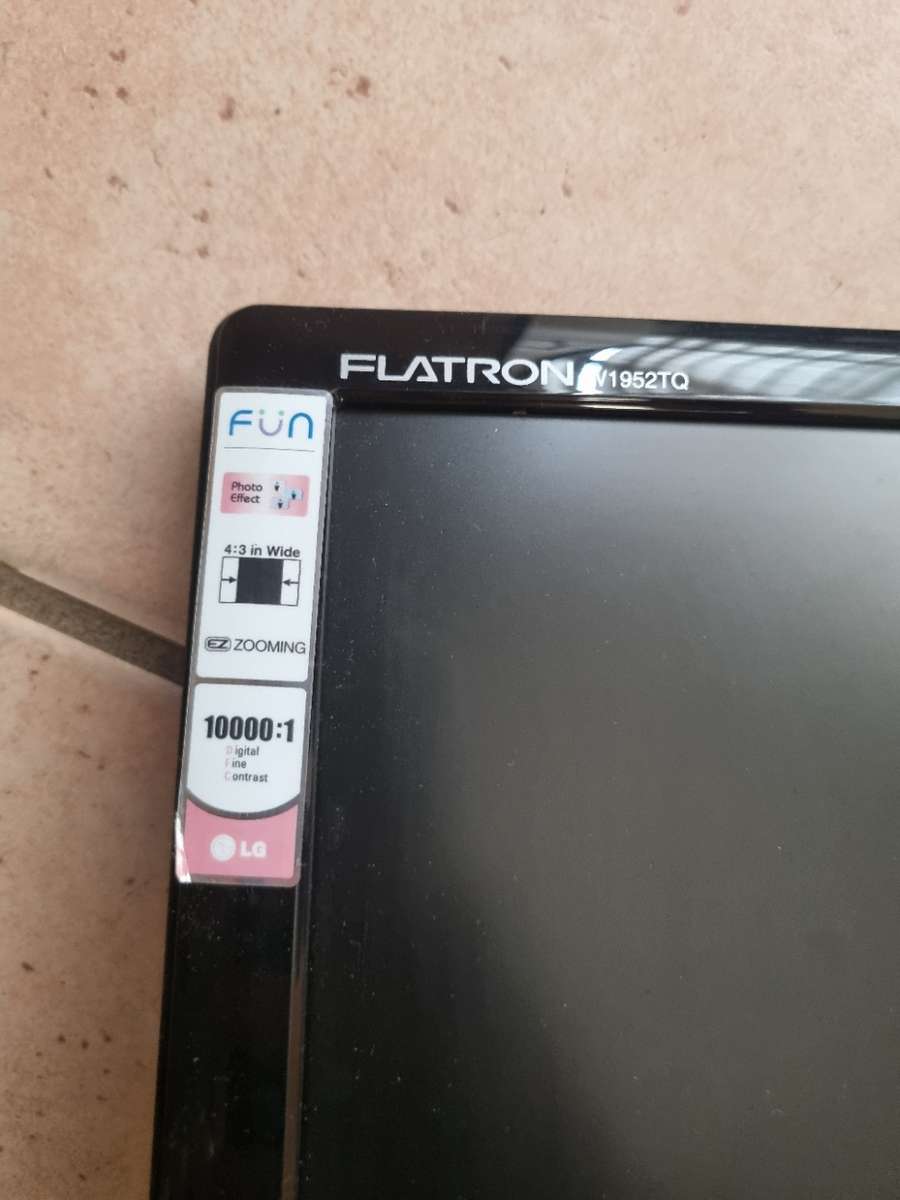 LG Flatron 19" Monitor