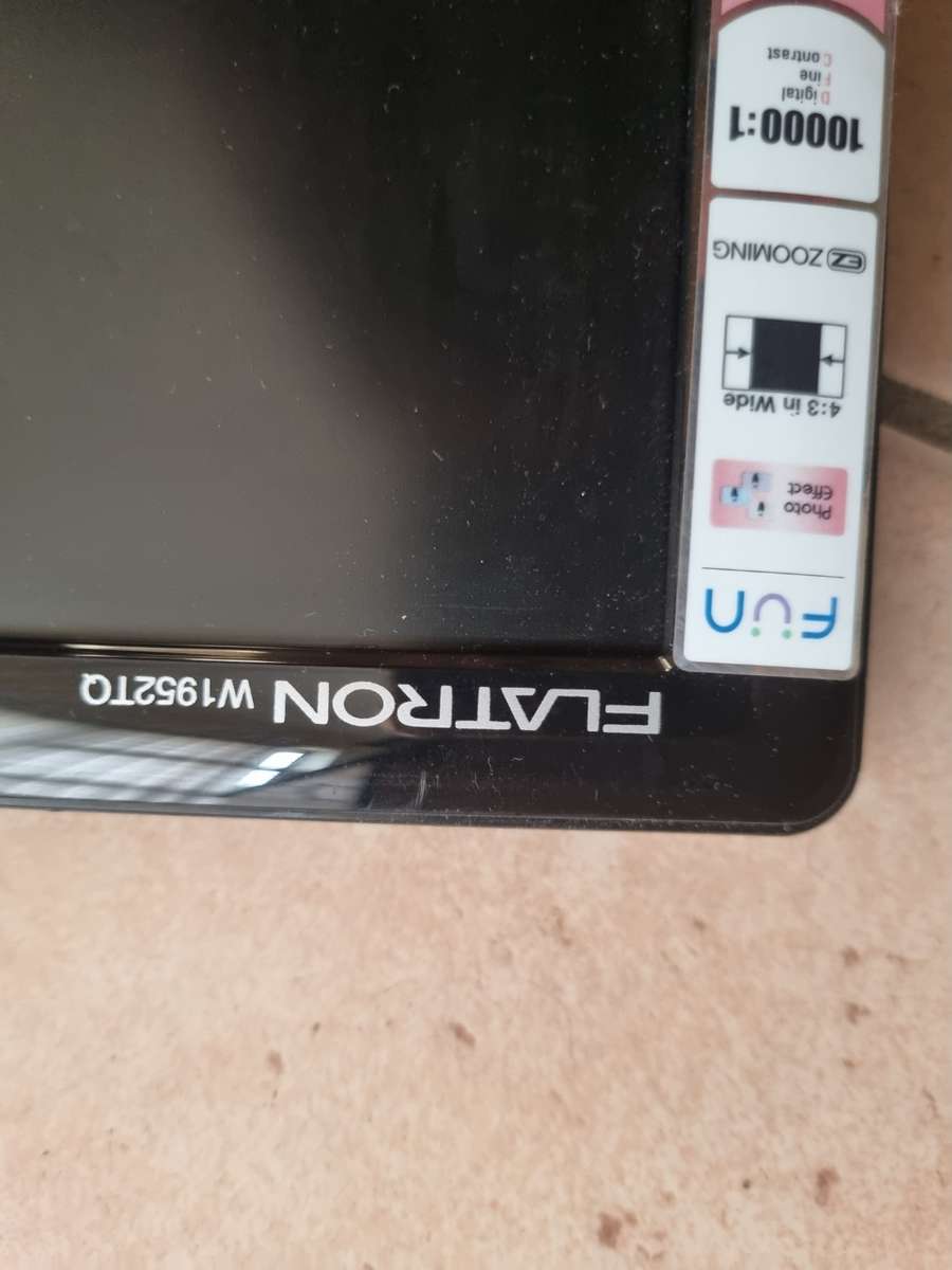 LG Flatron 19" Monitor