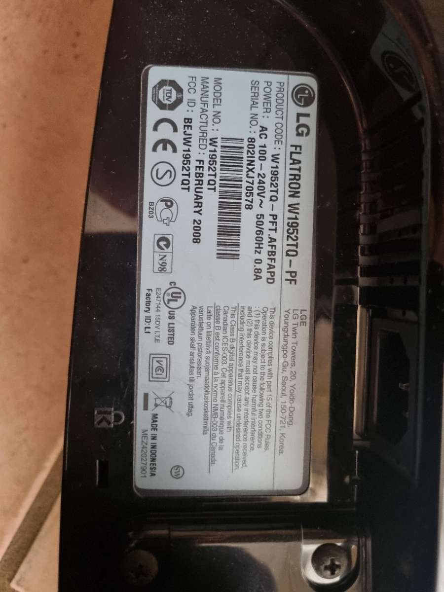 LG Flatron 19" Monitor