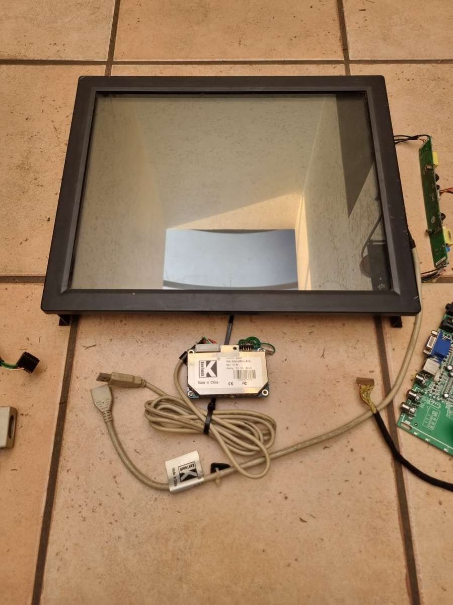 18 Inch Touch Screen Display - KeeTouch