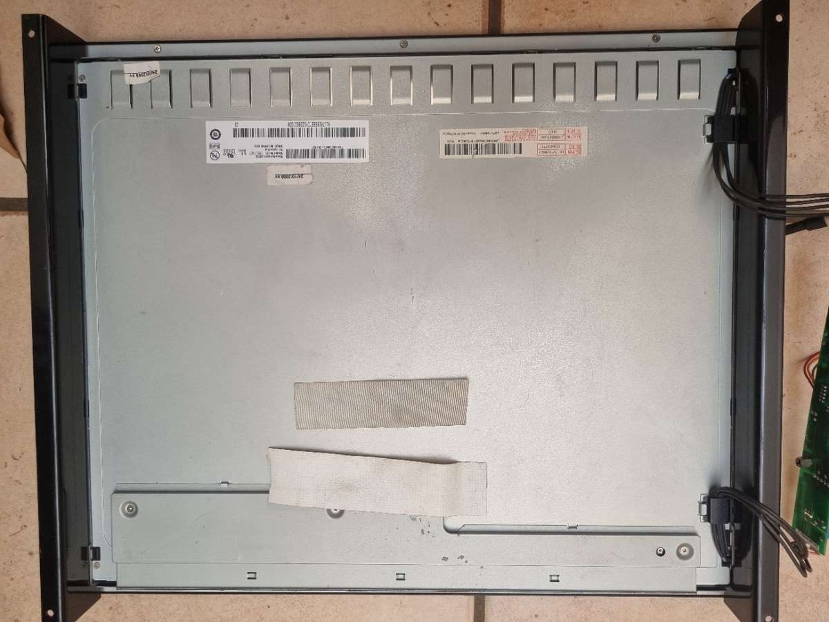 18 Inch Touch Screen Display - KeeTouch