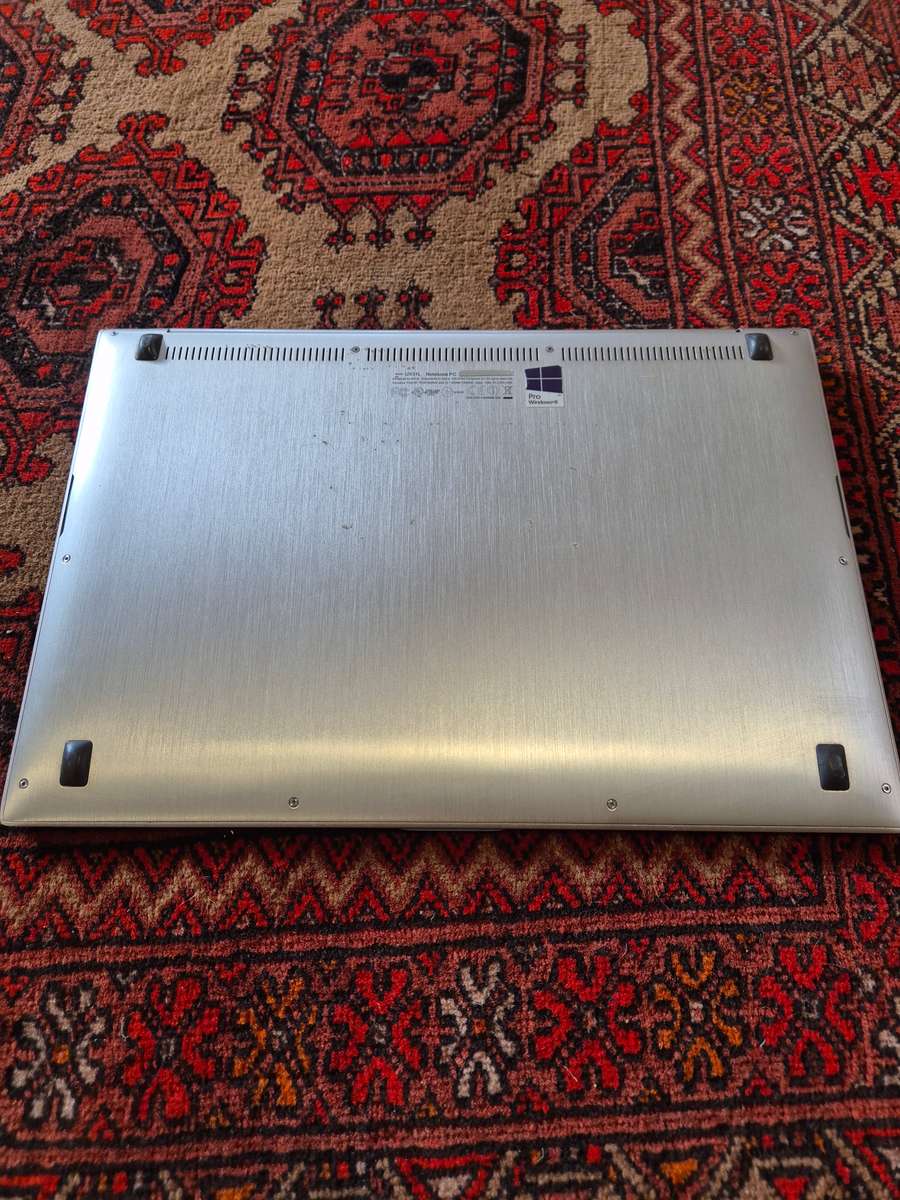 ASUS Zenbook - i7 - 8GB RAM