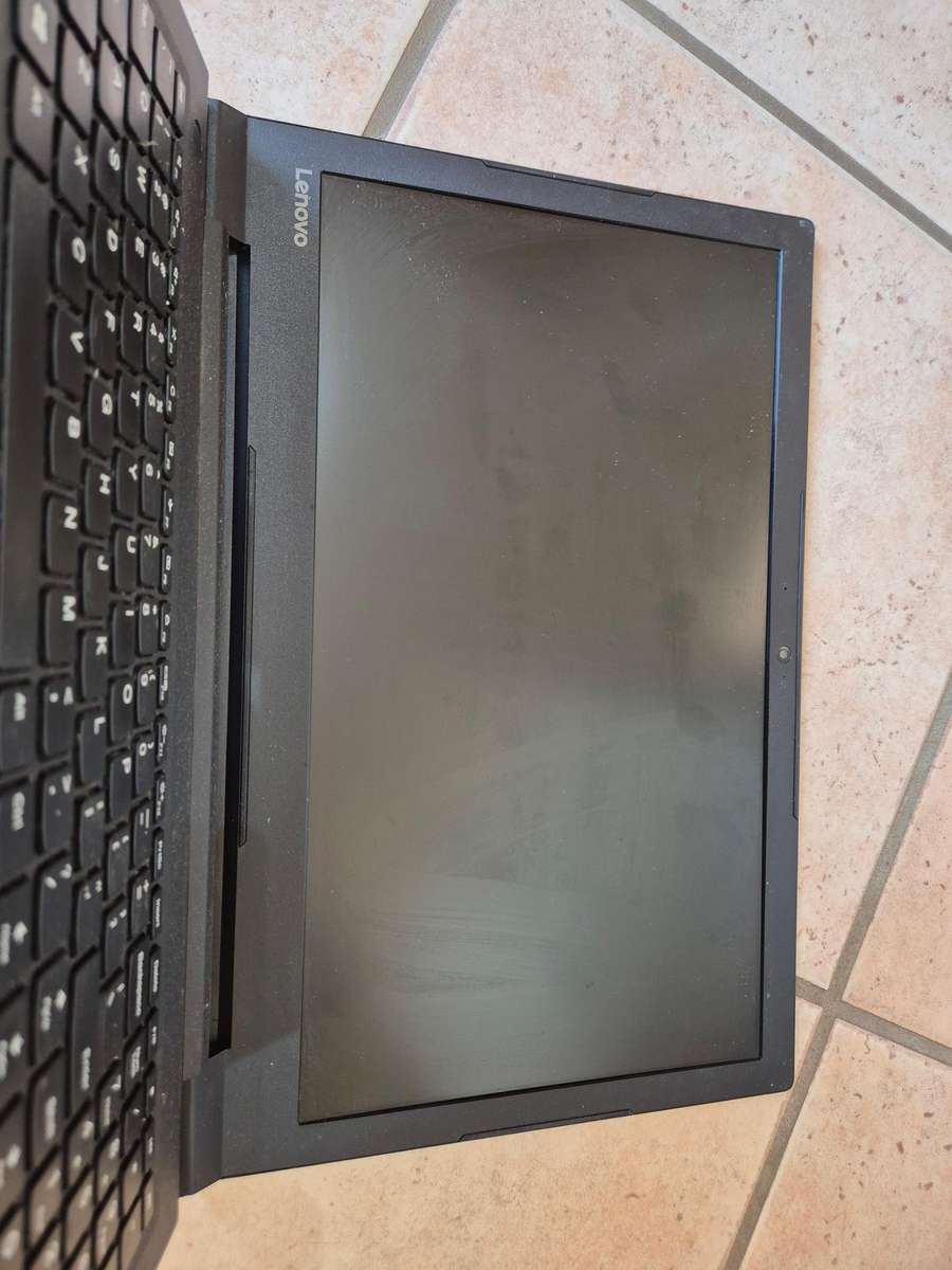 Lenovo Laptop - i3 - SSD - win 11