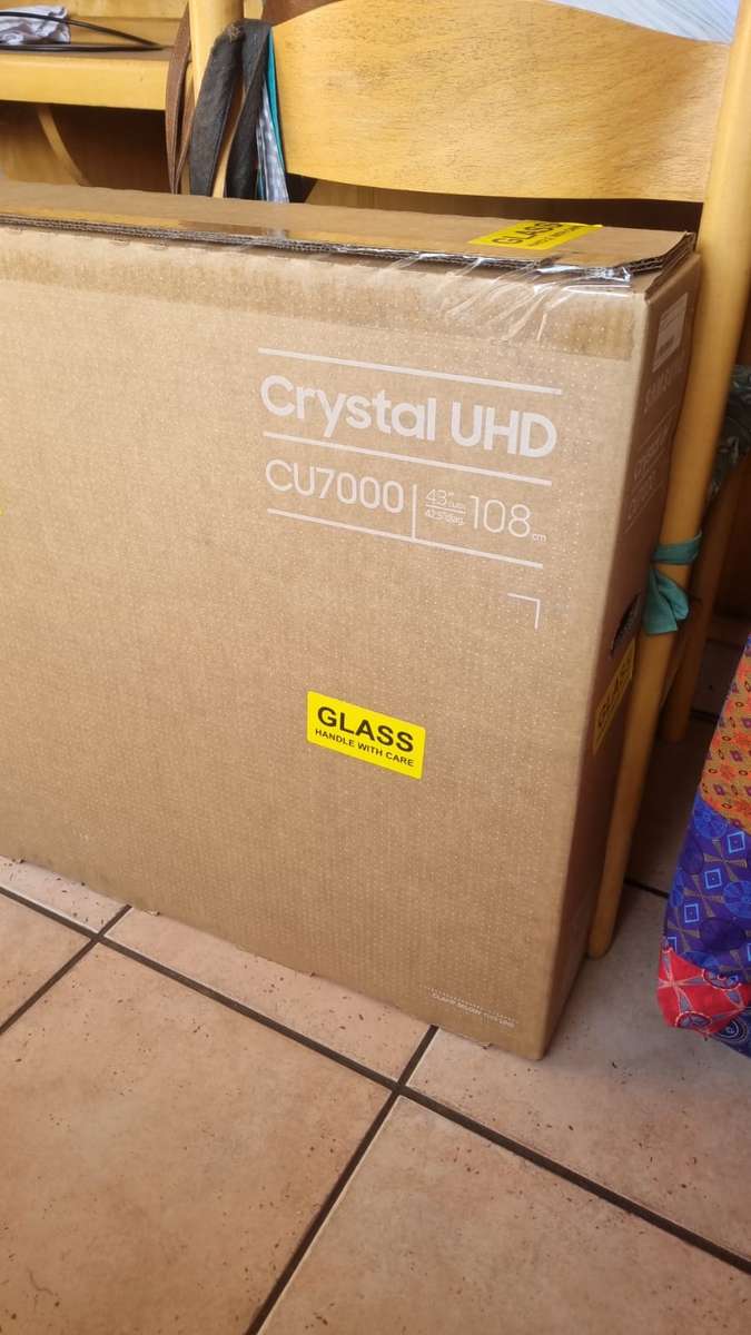 NEW 43i Samsung 4K Crystal UHD Smart TV CU7000