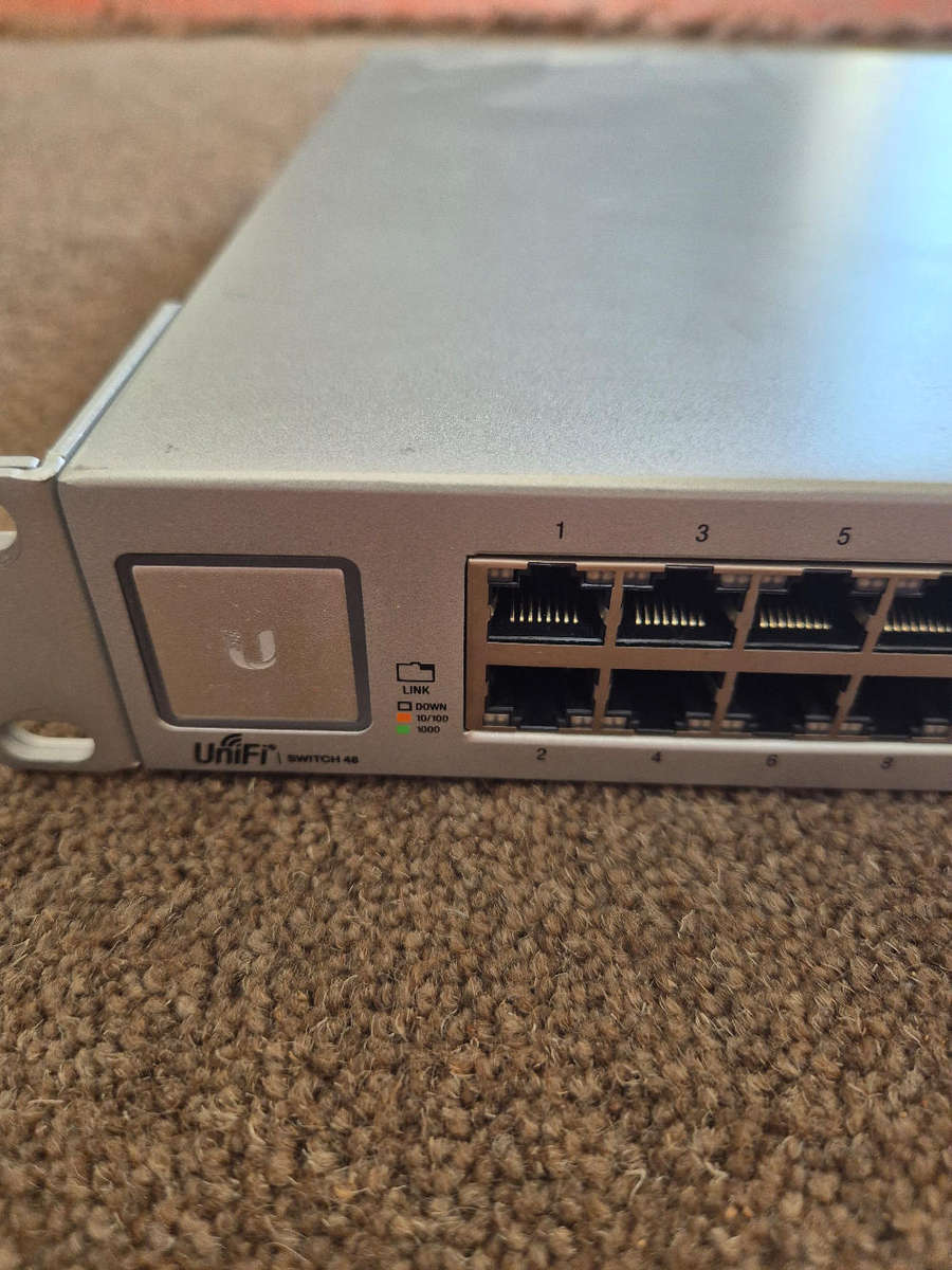 Ubiquiti UniFi 48 Port Switch