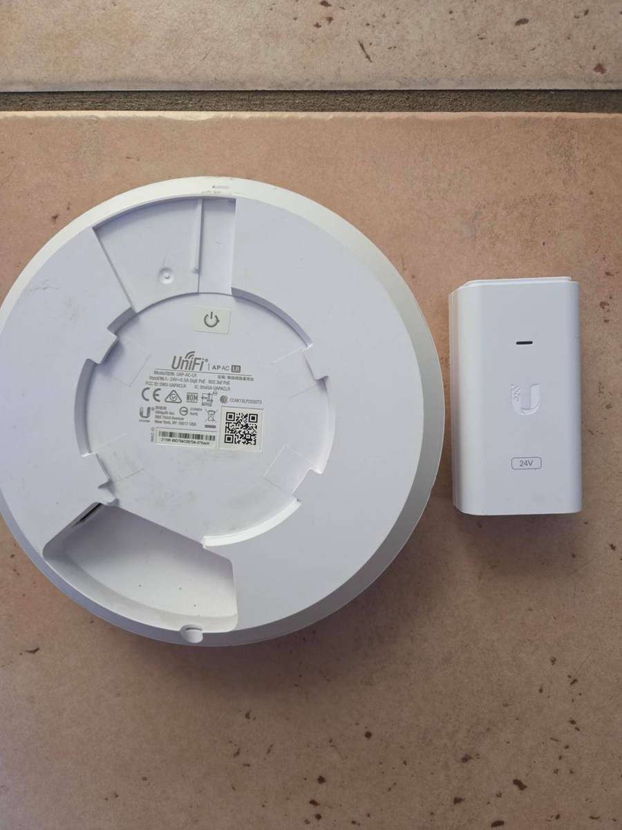 Ubiquiti UAP AC LR - WiFi Access point
