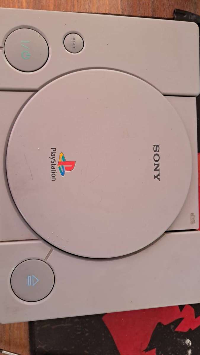 PLAYSTATION 1 CONSOLE [FAULTY]