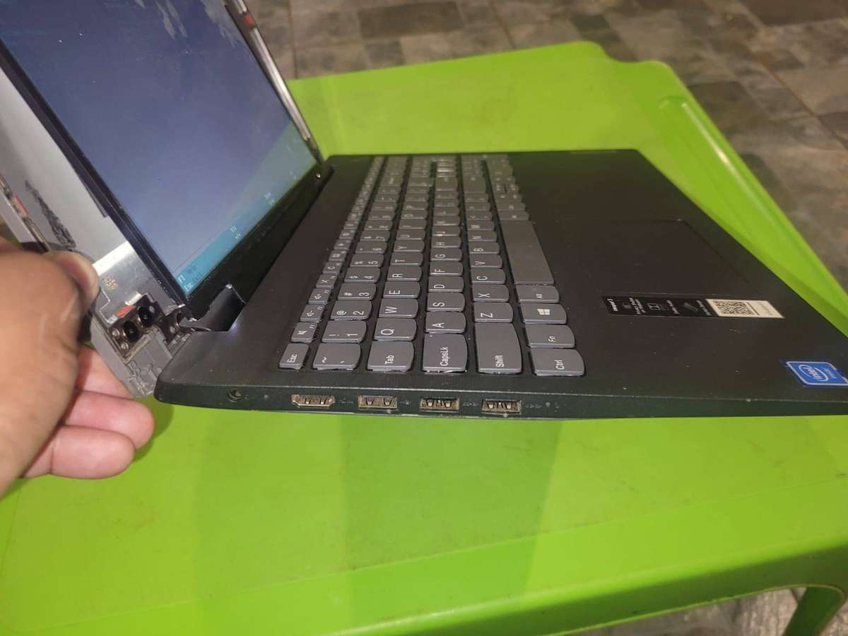 Lenovo ideapad 3 15IGL0S for parts