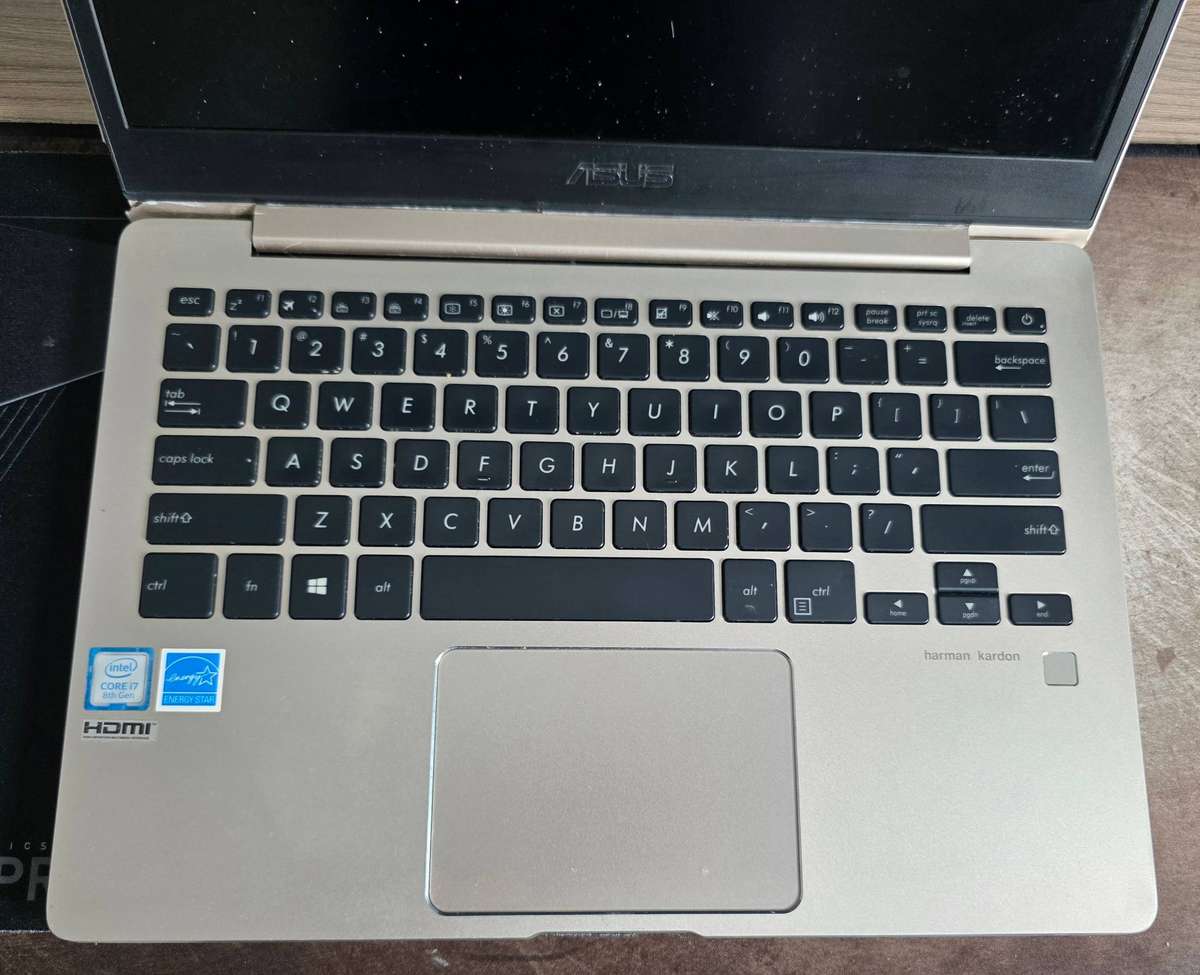 Asus Zenbook UX331u, Intel i7 8550u, 8GB RAM, 256GB NVME, Back-lit KB, Biometrics, Windows 11 Pro