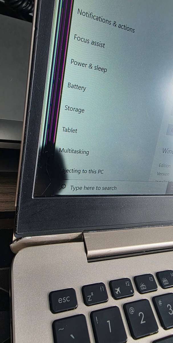 Asus Zenbook UX331u, Intel i7 8550u, 8GB RAM, 256GB NVME, Back-lit KB, Biometrics, Windows 11 Pro