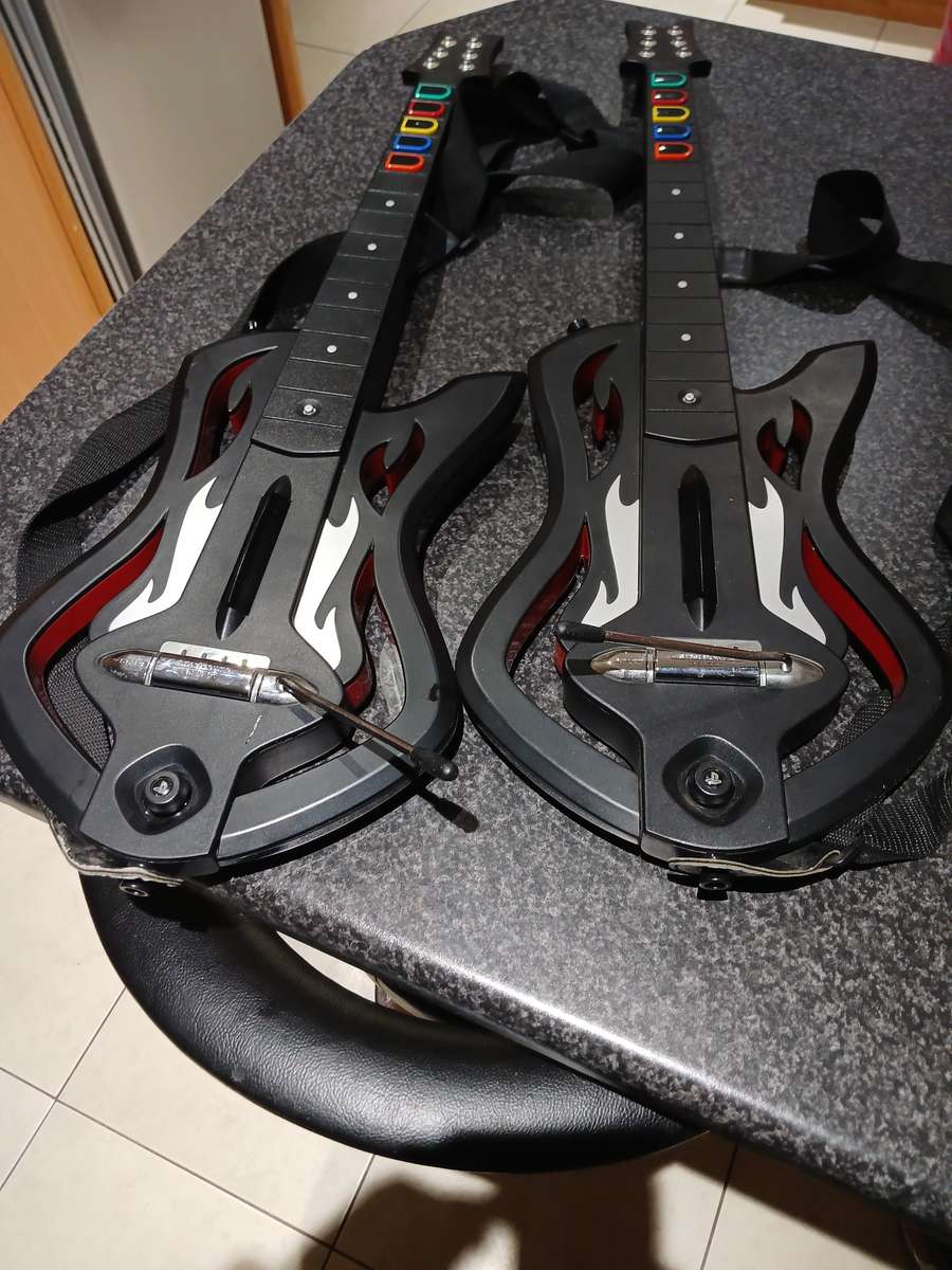 Guitar hero guitars ps3 (please read)