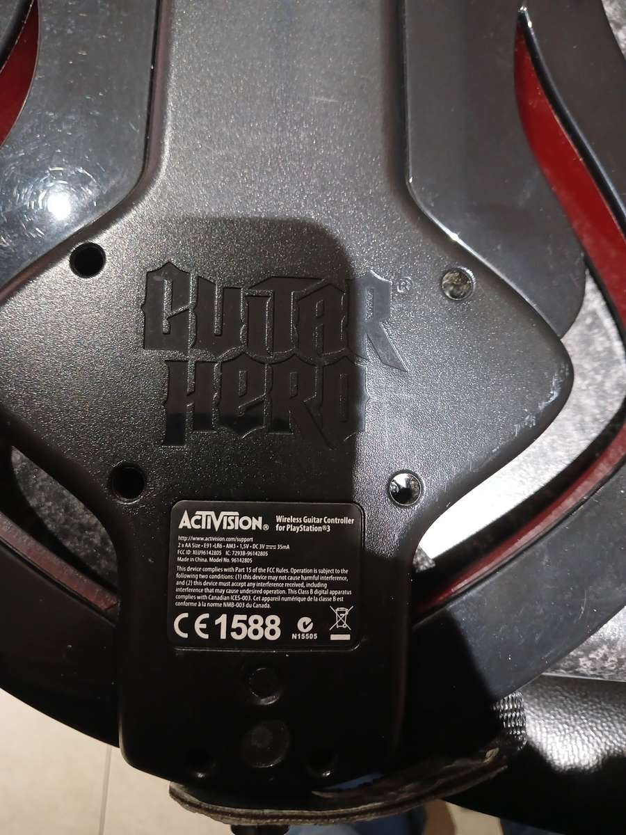 Guitar hero guitars ps3 (please read)