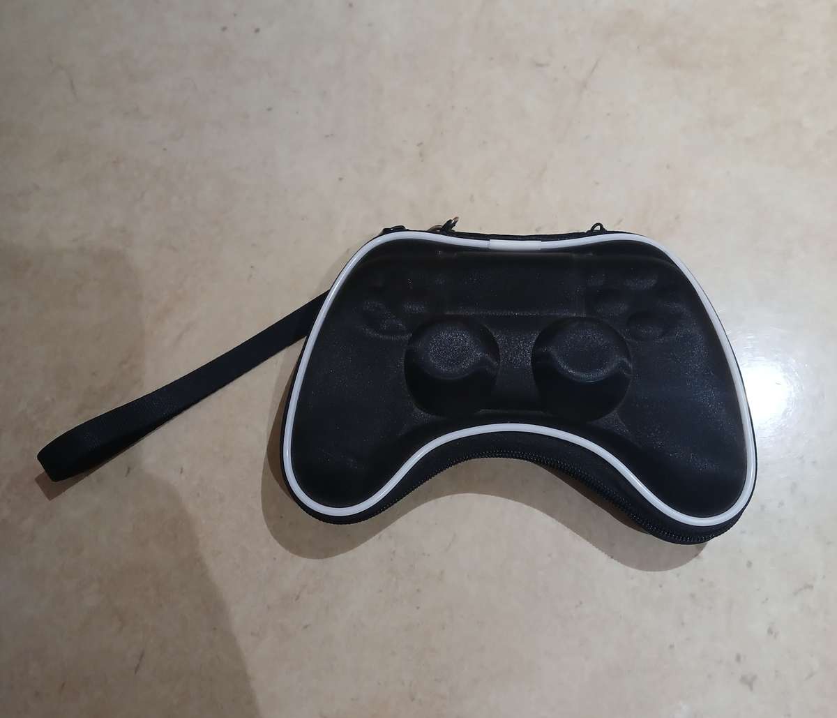PS4 Controller Original and Case
