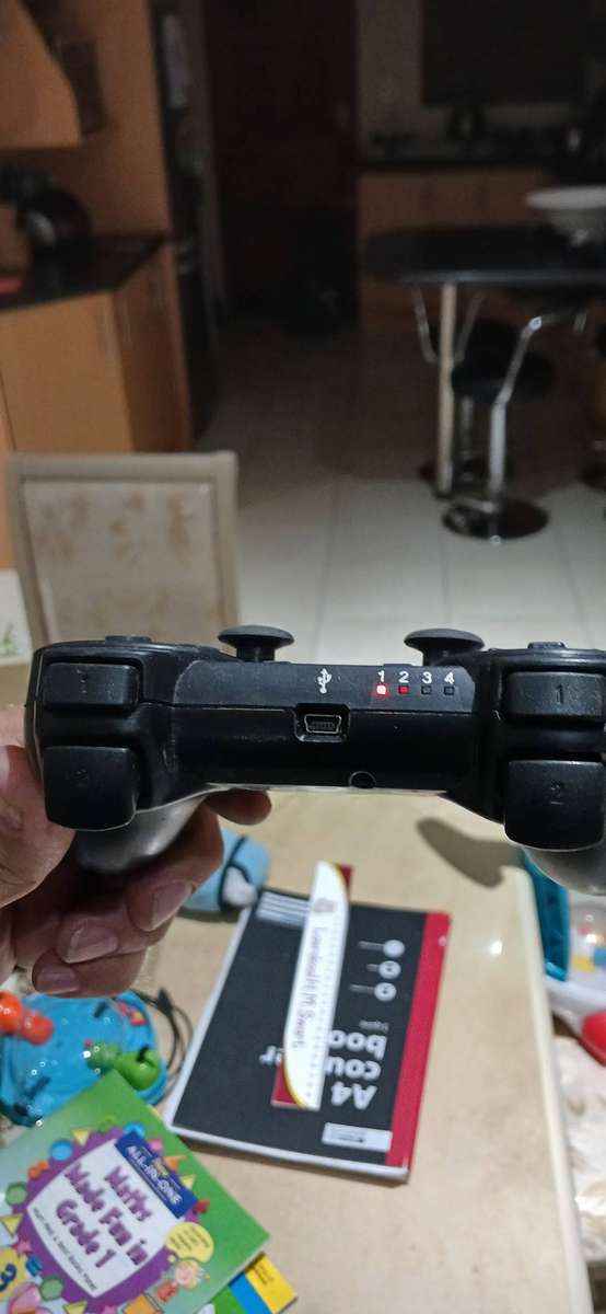 Ps3 game bundle and controller