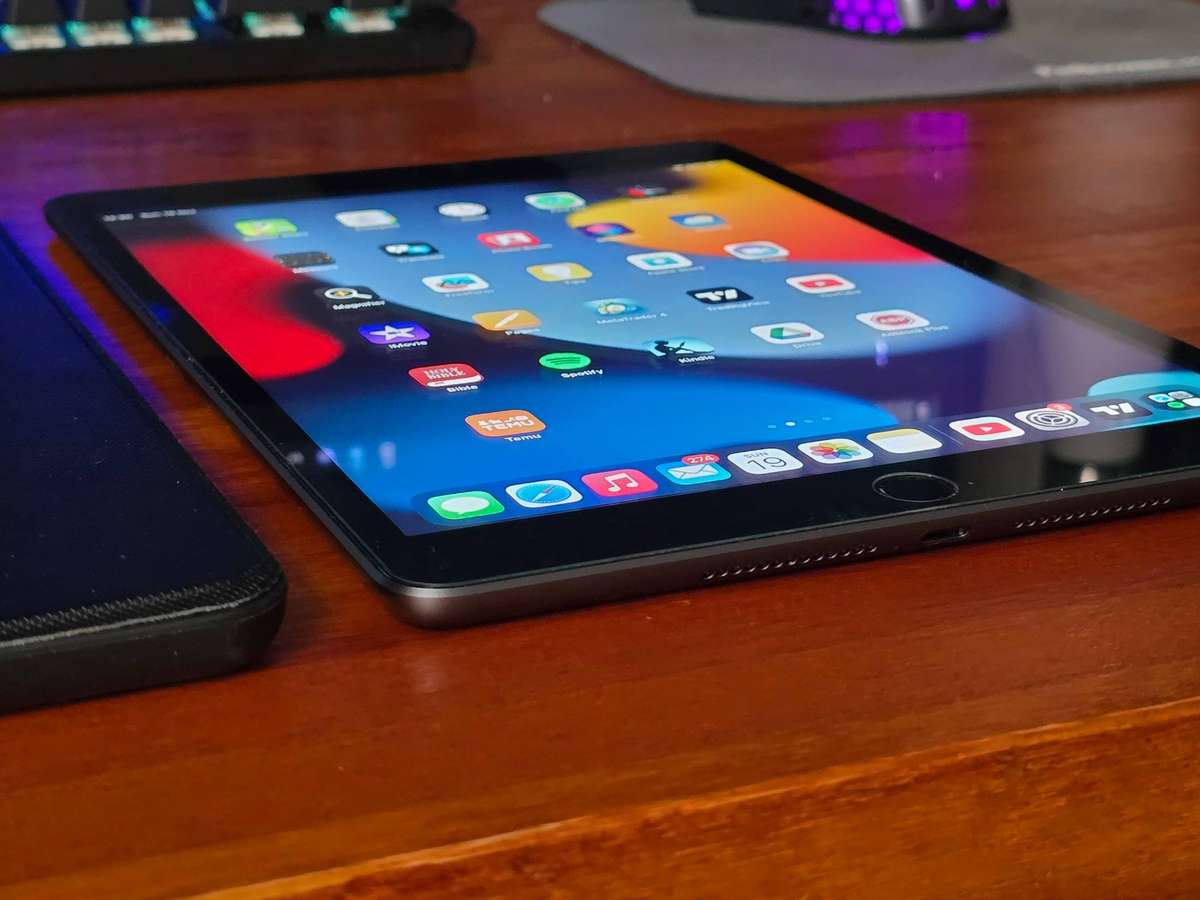 iPad 10.2-inch (9th generation) - PRISTINE Condition