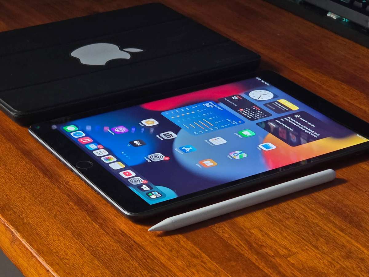 iPad 10.2-inch (9th generation) - PRISTINE Condition