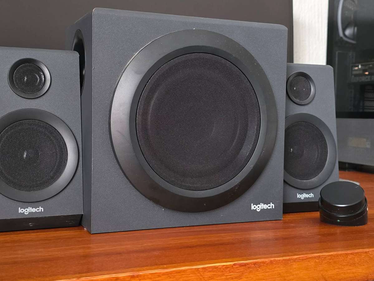 Logitech Z333 Speakers