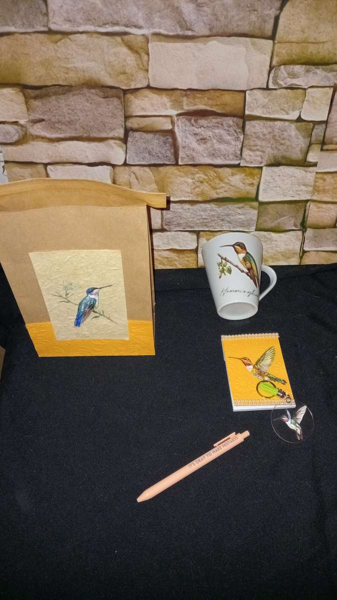 Hummingbird gift hamper
