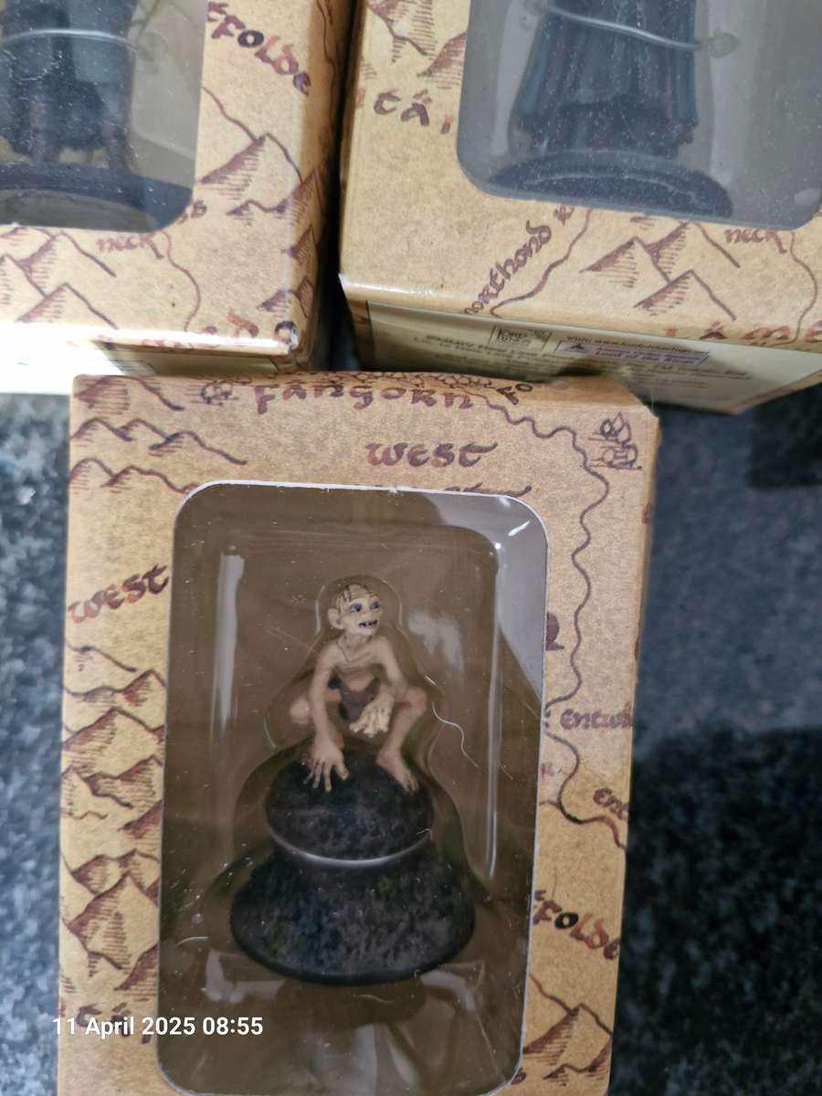 13 x Lord of the Rings Collectors figurines & 12 magazines all for the price of one